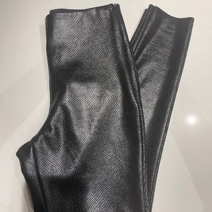 Women’s Zara leggings